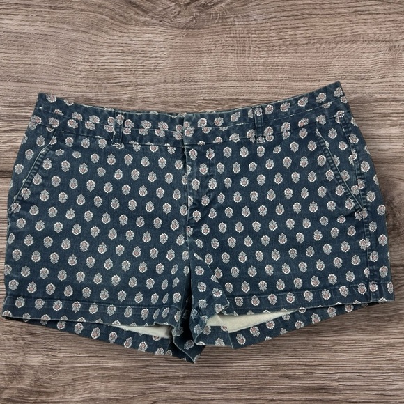 GAP Pants - Khakis by Gap City 3 inch Shorts Sz: 14